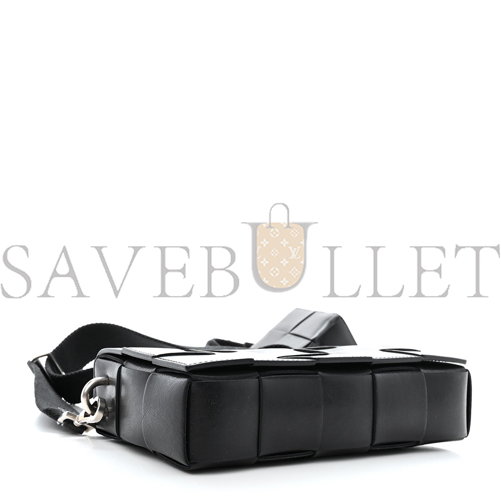 BOTTEGA VENETA CALFSKIN MAXI INTRECCIO CASSETTE WITH STRAP BAG BLACK  (23*15*5cm)